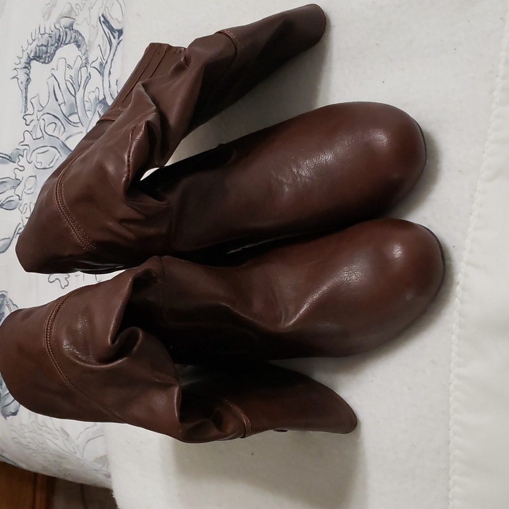 GUESS boots - Picture 2 of 2